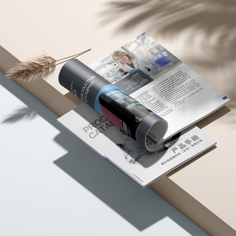 時(shí)尚畫冊(cè)設(shè)計(jì)的“走鋼絲藝術(shù)”：如何讓創(chuàng)意不飄，讓銷量不冷？